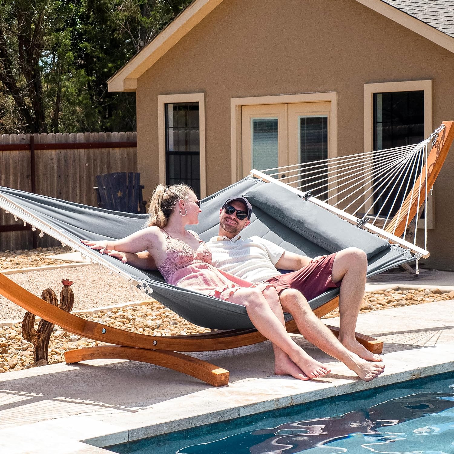 Double Hammock With Solid Wooden Stand